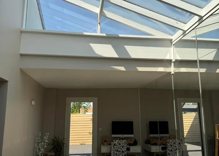 Summer House 빌라 생 힐레르 드 리에