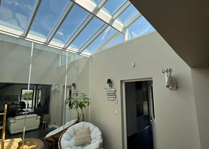 Summer House * 생 힐레르 드 리에